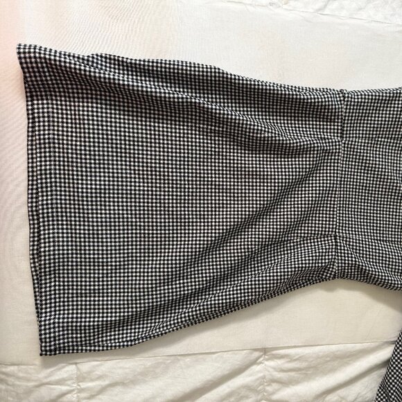 Black & White Check mini dress with accent ribbon /asymmetrical sleeve, Size: S - Picture 4 of 6